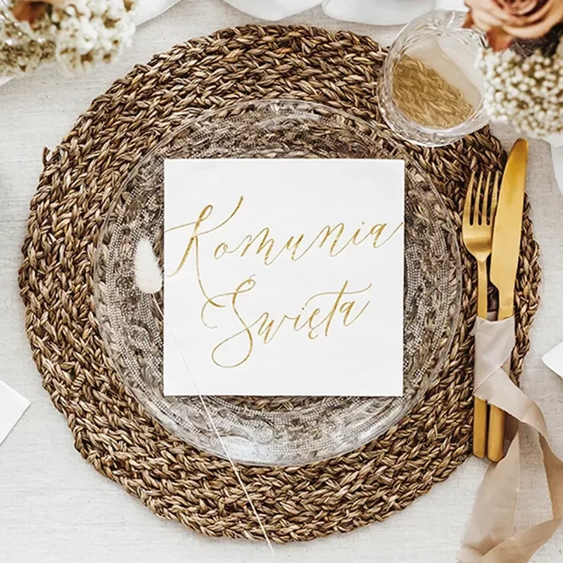 Dekoracje stołu na Komunię